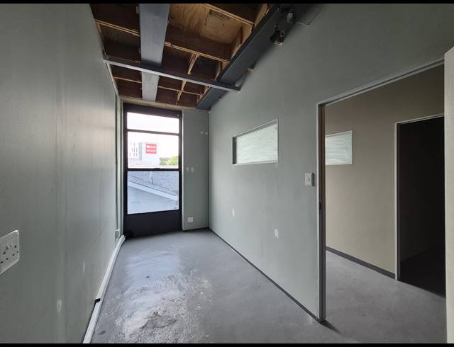 79M² OFFICE TO LET IN CRAIGHALL